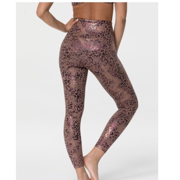 🔻NWOT Onzie Animal Foil Midi Legging XS - Picture 2 of 9
